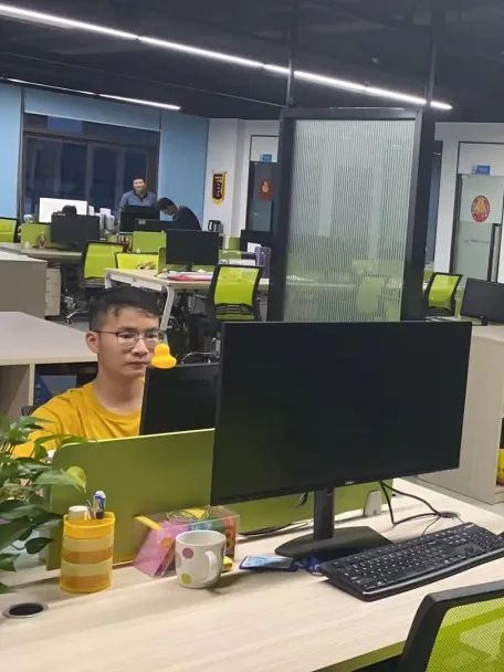 奋战一线丨J9集团人的假期这样过