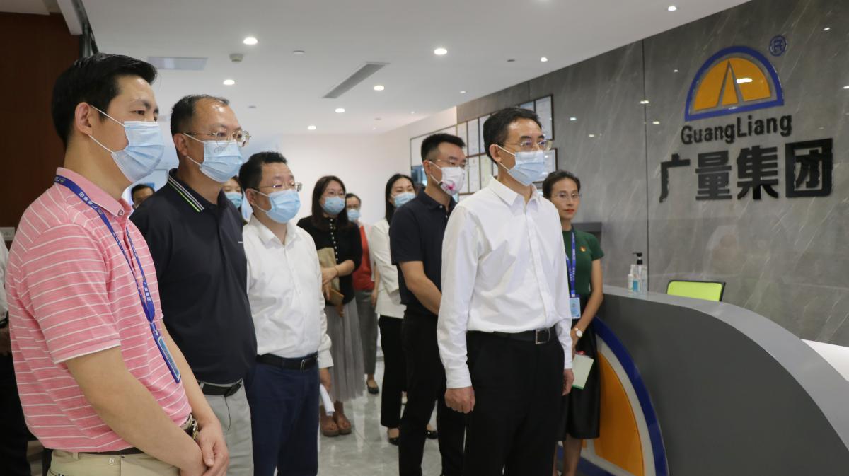 东莞市人大常委会潘新潮副主任光临J9集团集团调研