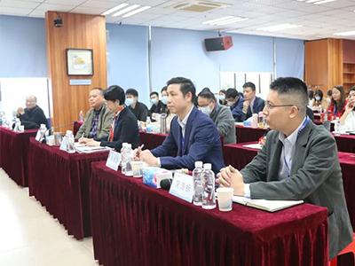 紧跟新政策 提供新服务