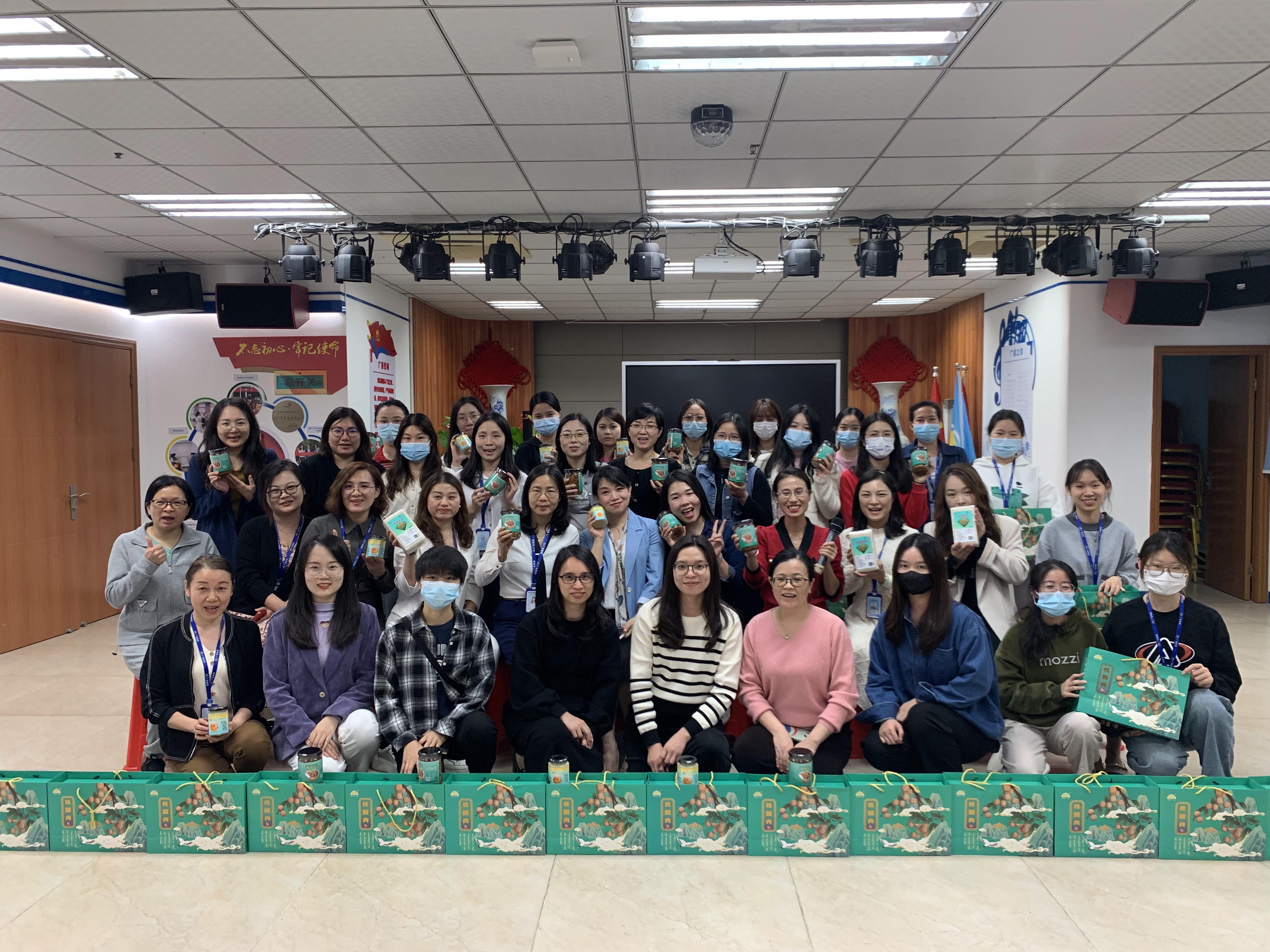 东风如你 灼灼青春