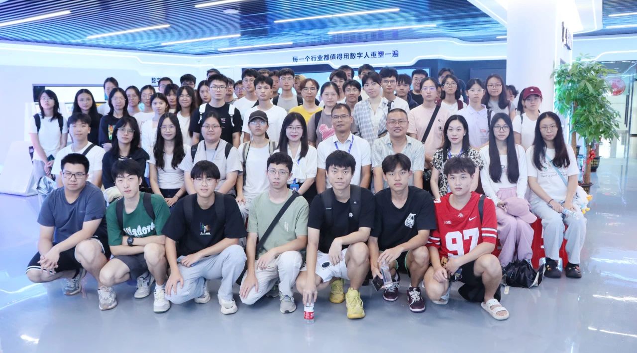 索求将来科技，共筑智慧桥梁