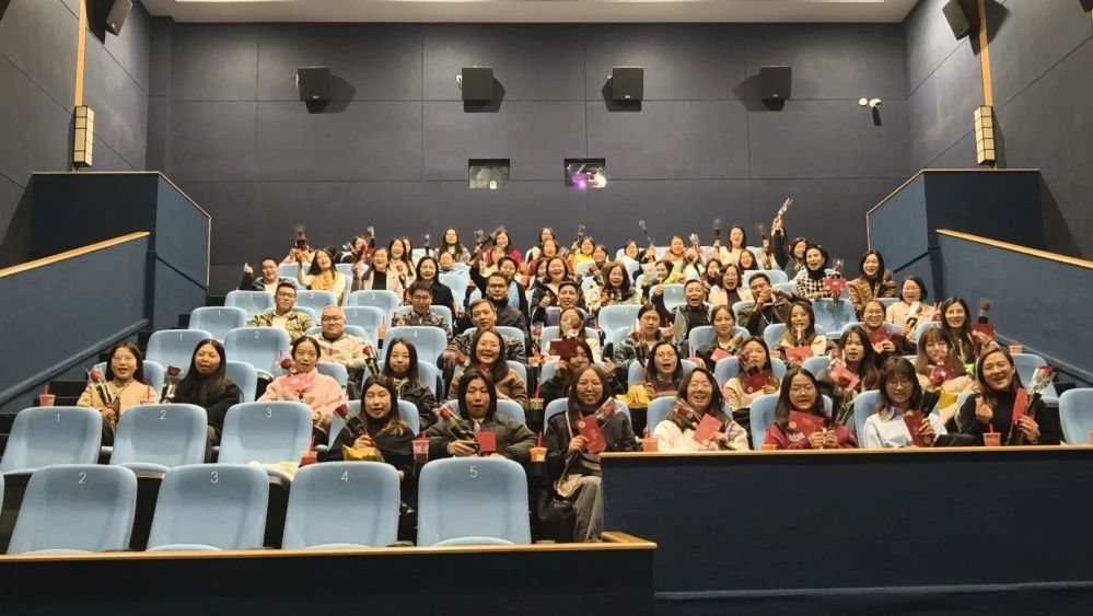 J9集团集团丨光影开放 致敬“她力量”